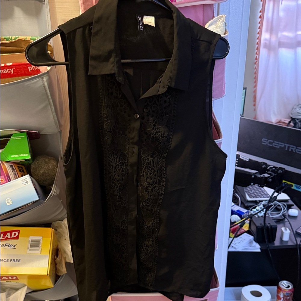 Divided Black Top